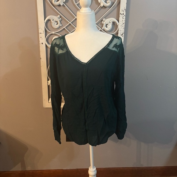 Elegant Dark Green Women's Top - Picture 1 of 5